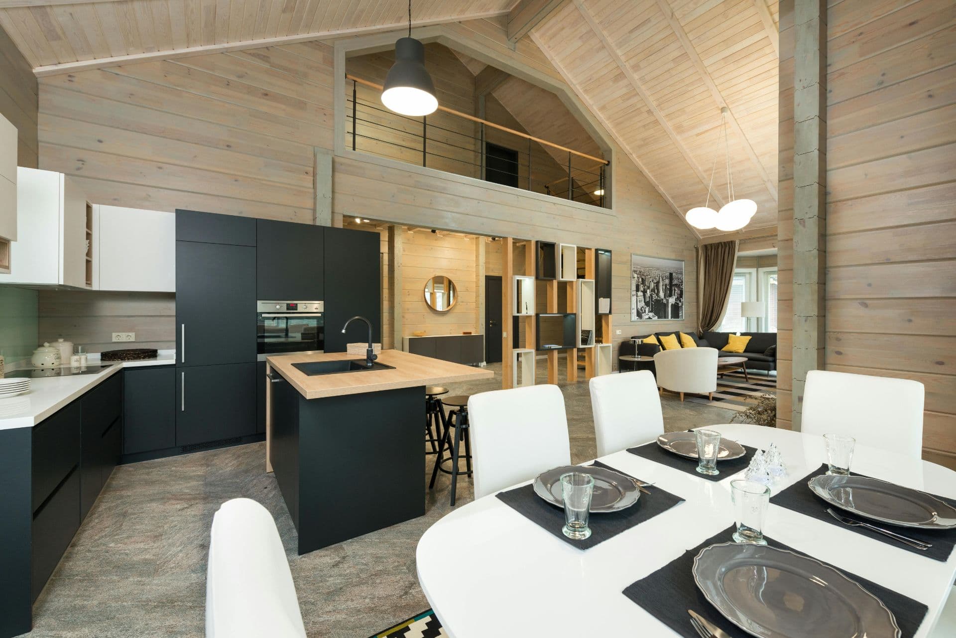How Property Managers Are Scaling Guest Experiences Without the Headaches 🏢📈