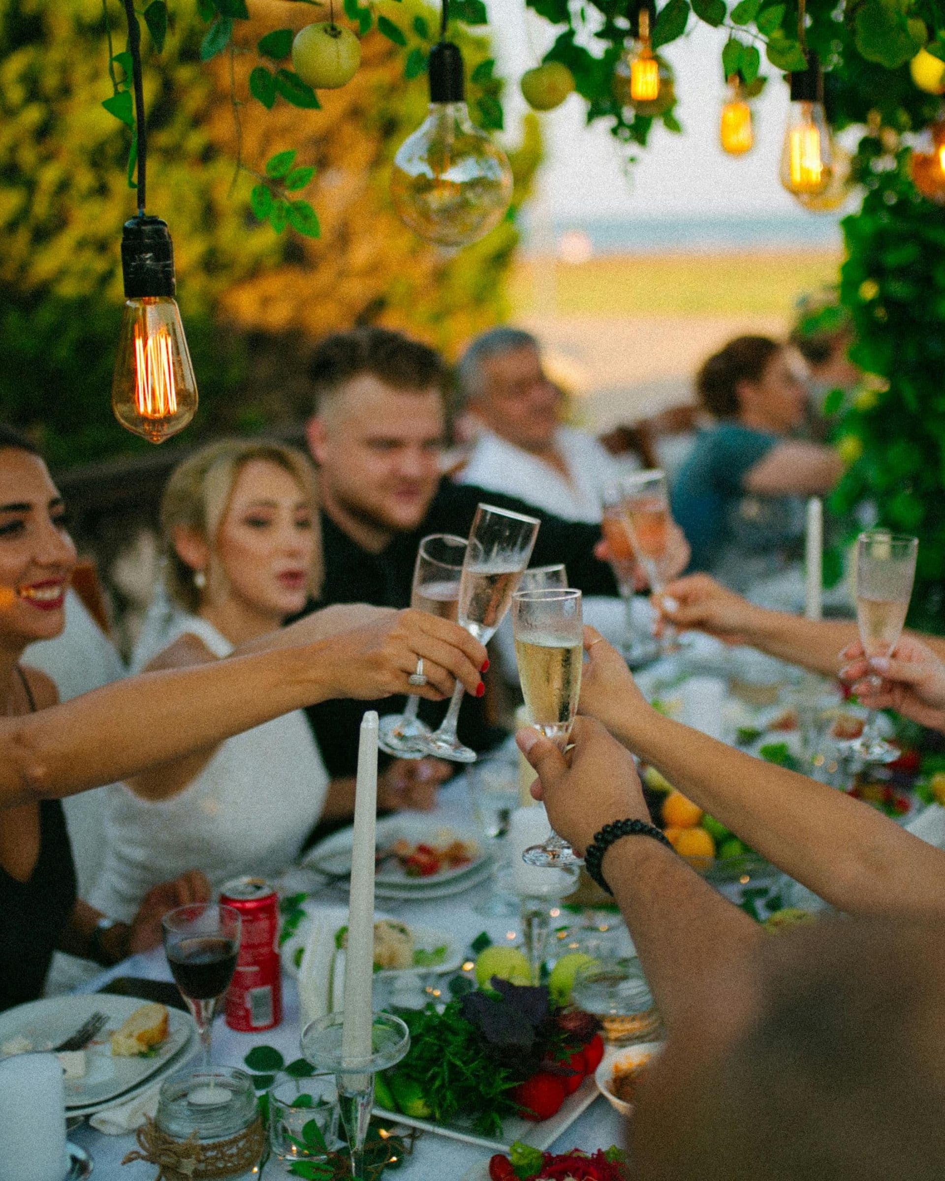 How Much Does It Cost to Hire a Private Chef for a Vacation Rental? 🏔️🍽️
